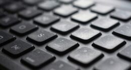 ergonomic typing posture
